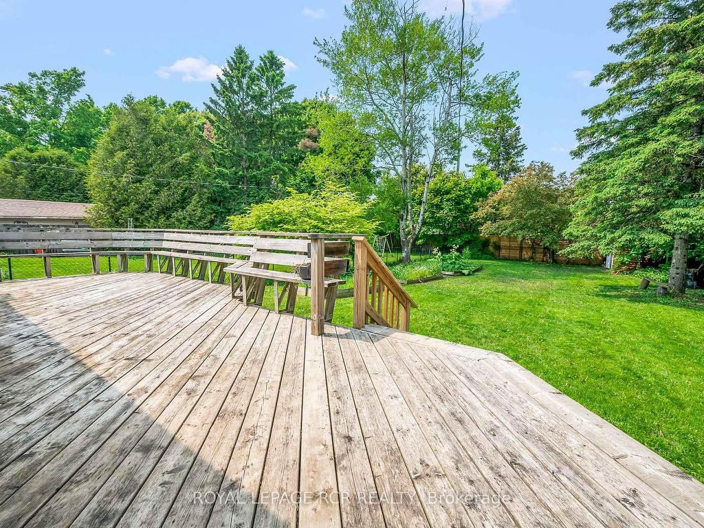 









73


Elizabeth

Street, Upper,
Orangeville,




ON
L9W 1C7

