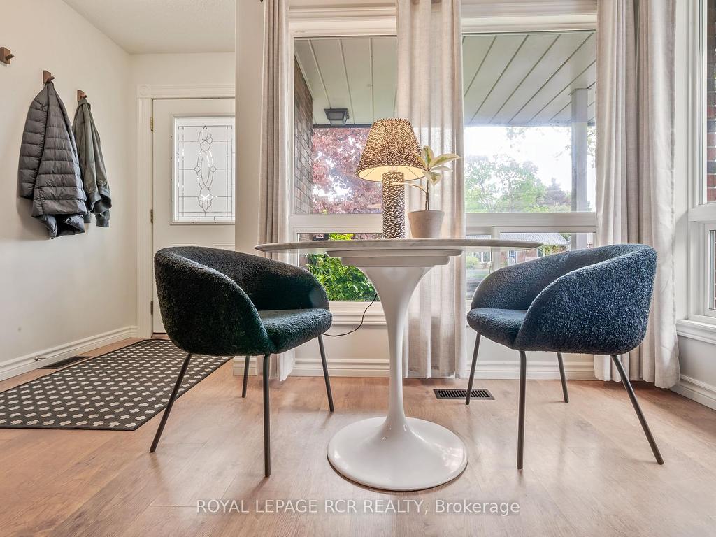 









73


Elizabeth

Street, Upper,
Orangeville,




ON
L9W 1C7

