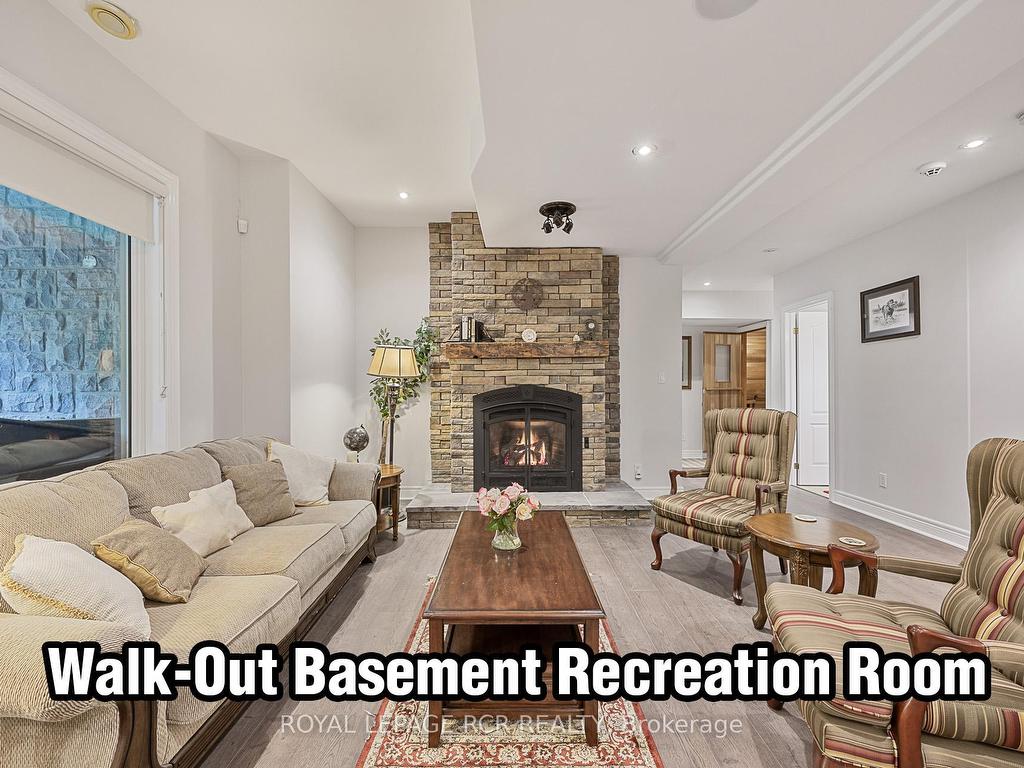 









12


Deer

Run,
Uxbridge,




ON
L9P 1R4

