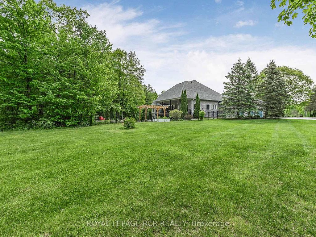 









12


Deer

Run,
Uxbridge,




ON
L9P 1R4

