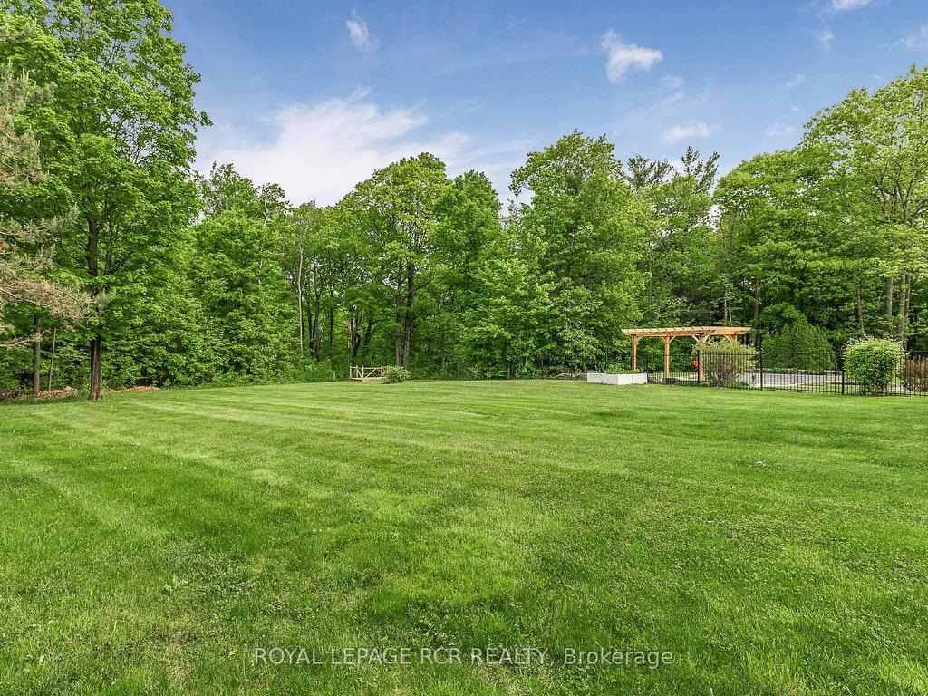 









12


Deer

Run,
Uxbridge,




ON
L9P 1R4

