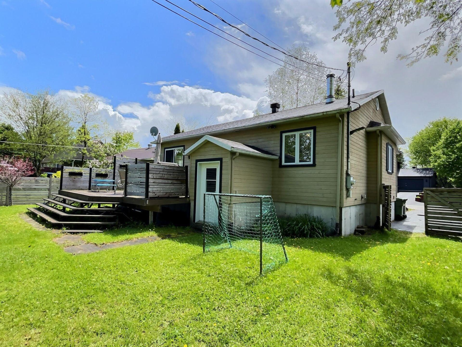 









3


Rue de la Colline

,
Sainte-Catherine-de-la-Jacques-Cartier,




QC
G3N2P5

