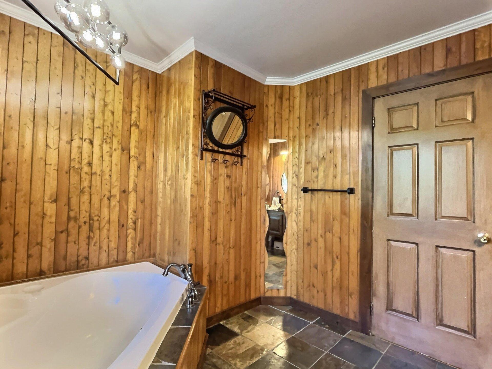 









3


Rue de la Colline

,
Sainte-Catherine-de-la-Jacques-Cartier,




QC
G3N2P5


