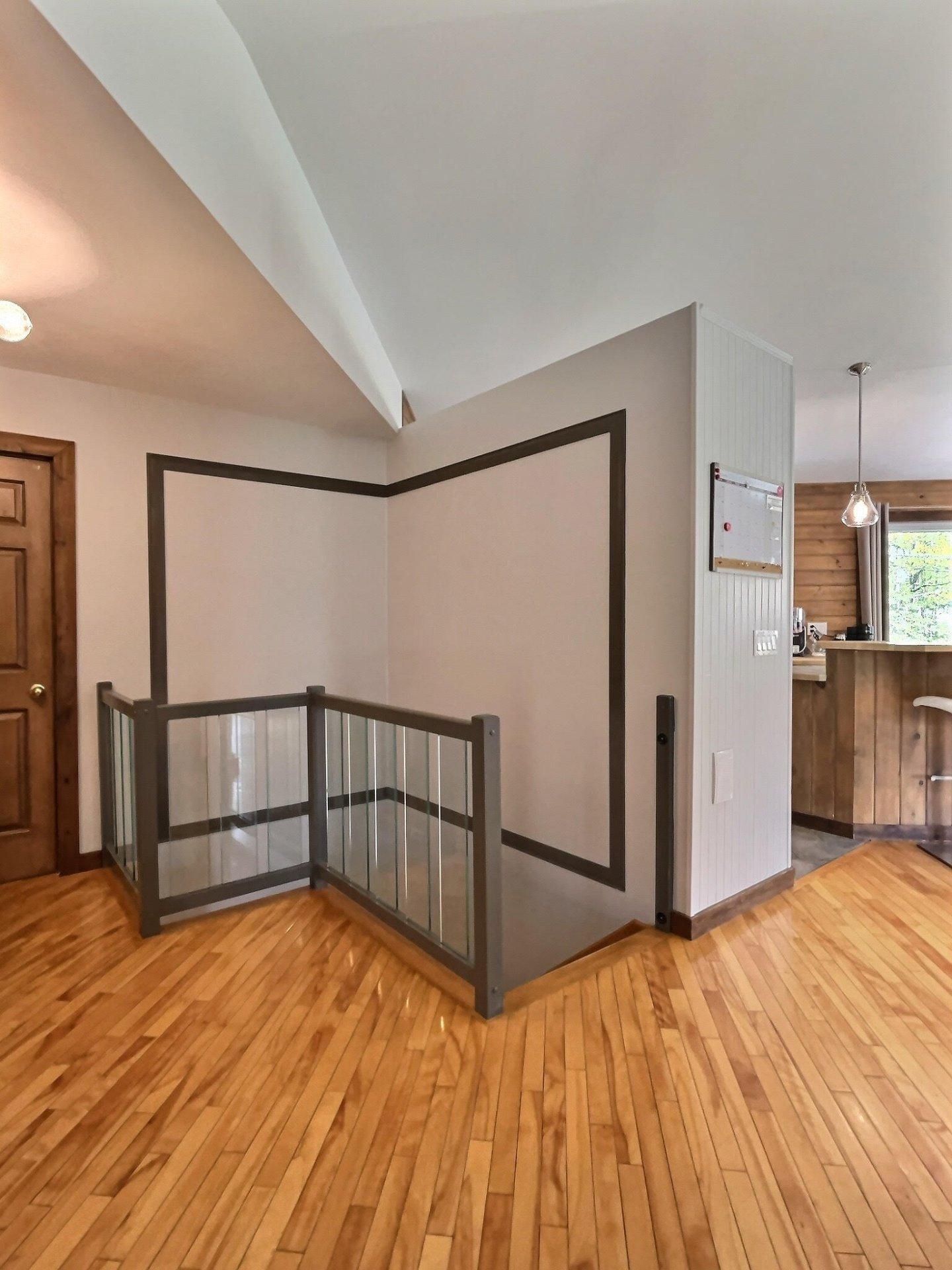 









3


Rue de la Colline

,
Sainte-Catherine-de-la-Jacques-Cartier,




QC
G3N2P5

