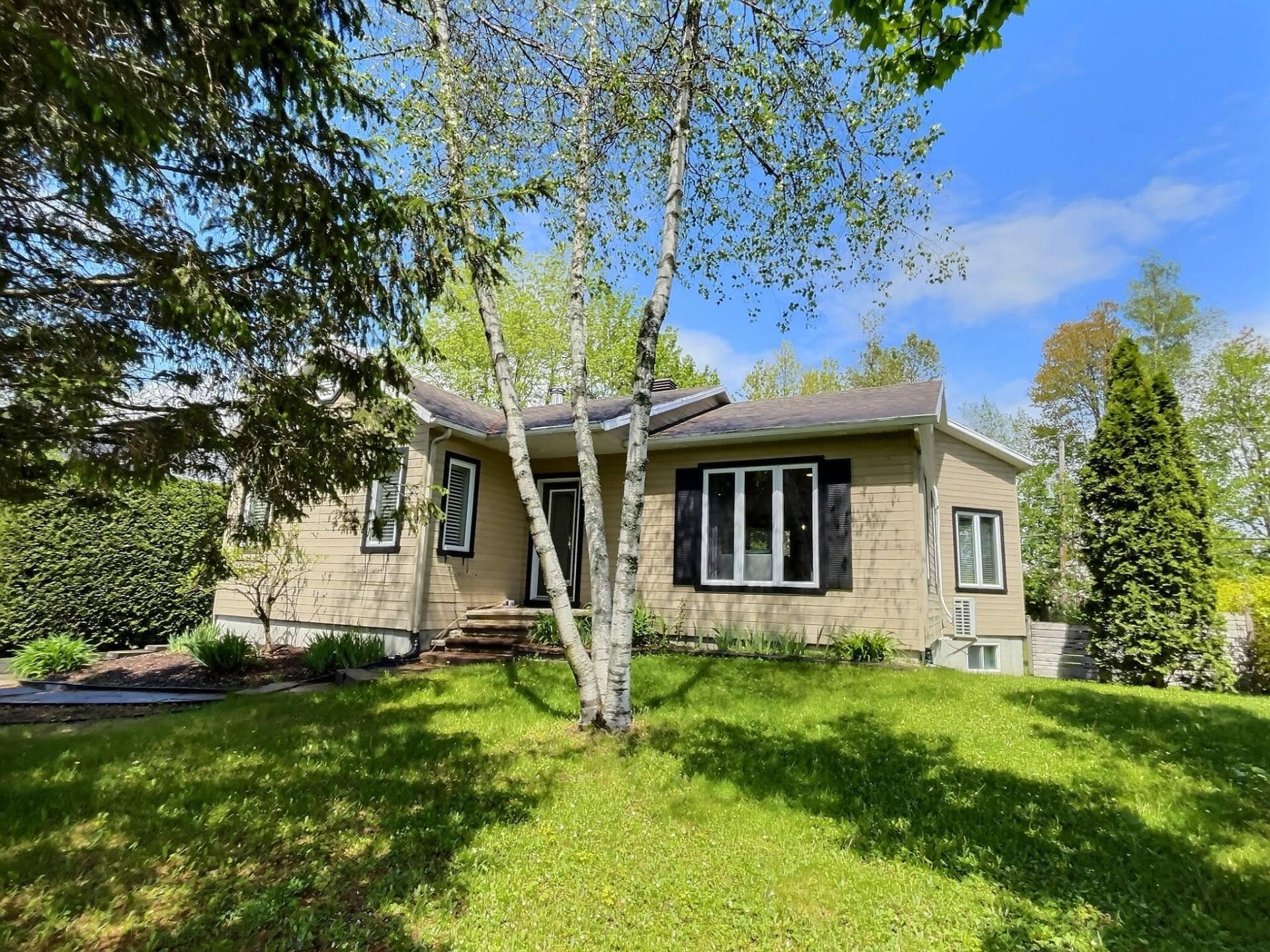 









3


Rue de la Colline

,
Sainte-Catherine-de-la-Jacques-Cartier,




QC
G3N2P5

