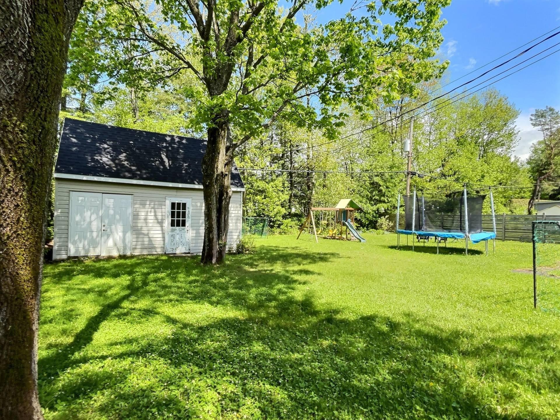 









3


Rue de la Colline

,
Sainte-Catherine-de-la-Jacques-Cartier,




QC
G3N2P5


