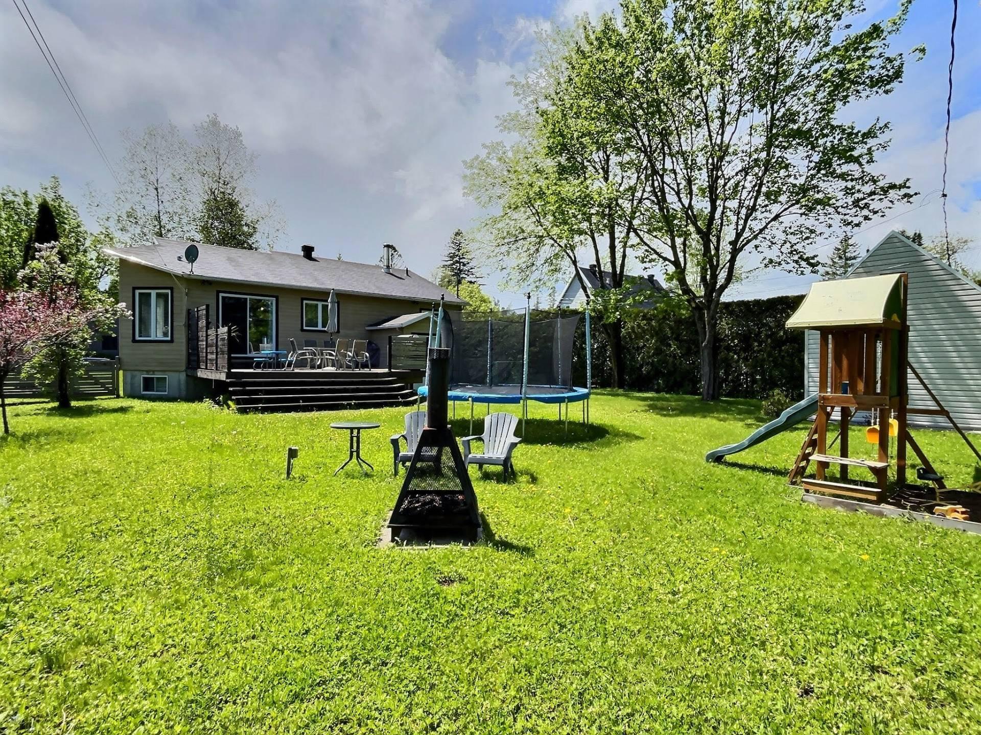









3


Rue de la Colline

,
Sainte-Catherine-de-la-Jacques-Cartier,




QC
G3N2P5

