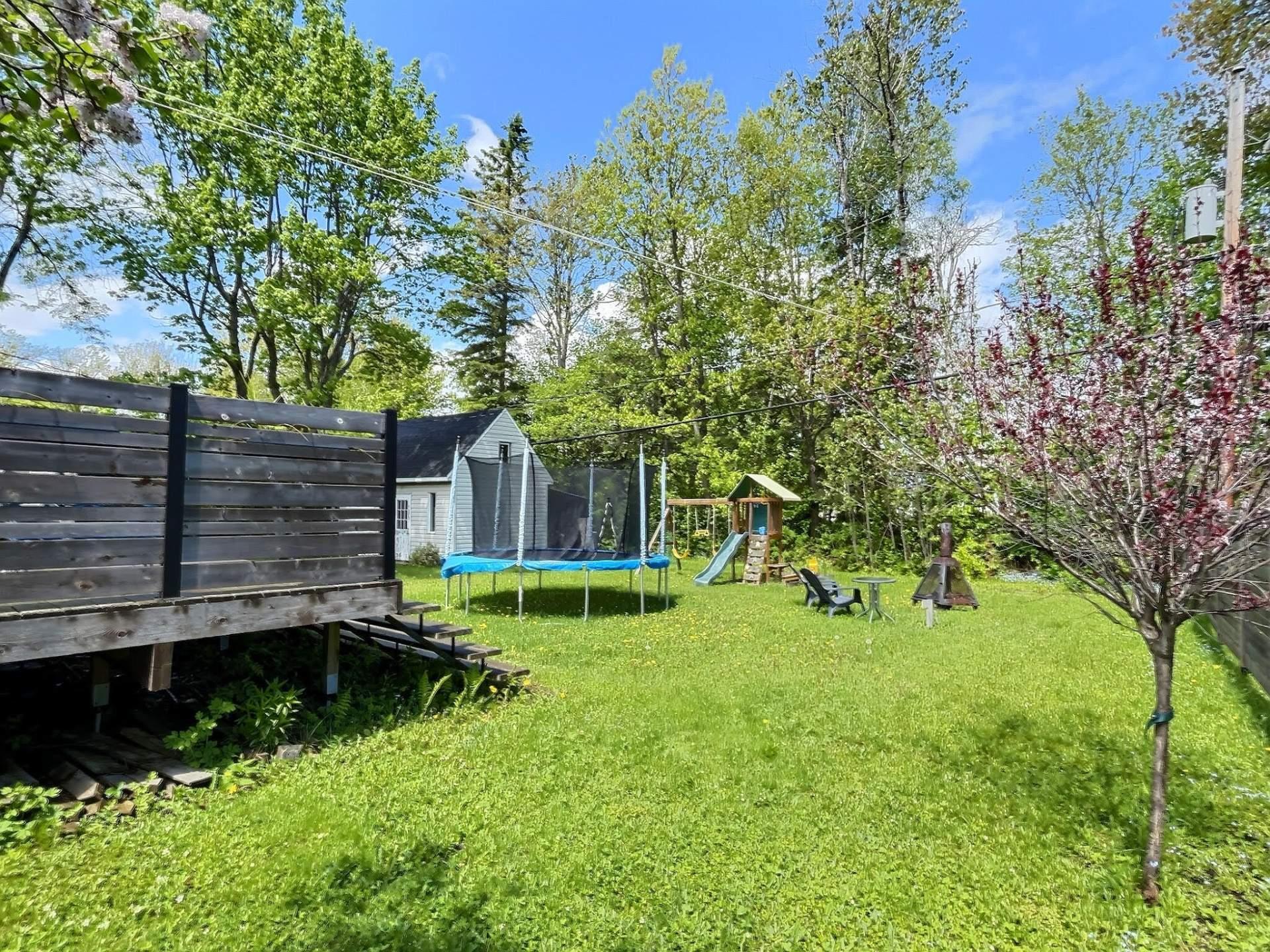 









3


Rue de la Colline

,
Sainte-Catherine-de-la-Jacques-Cartier,




QC
G3N2P5

