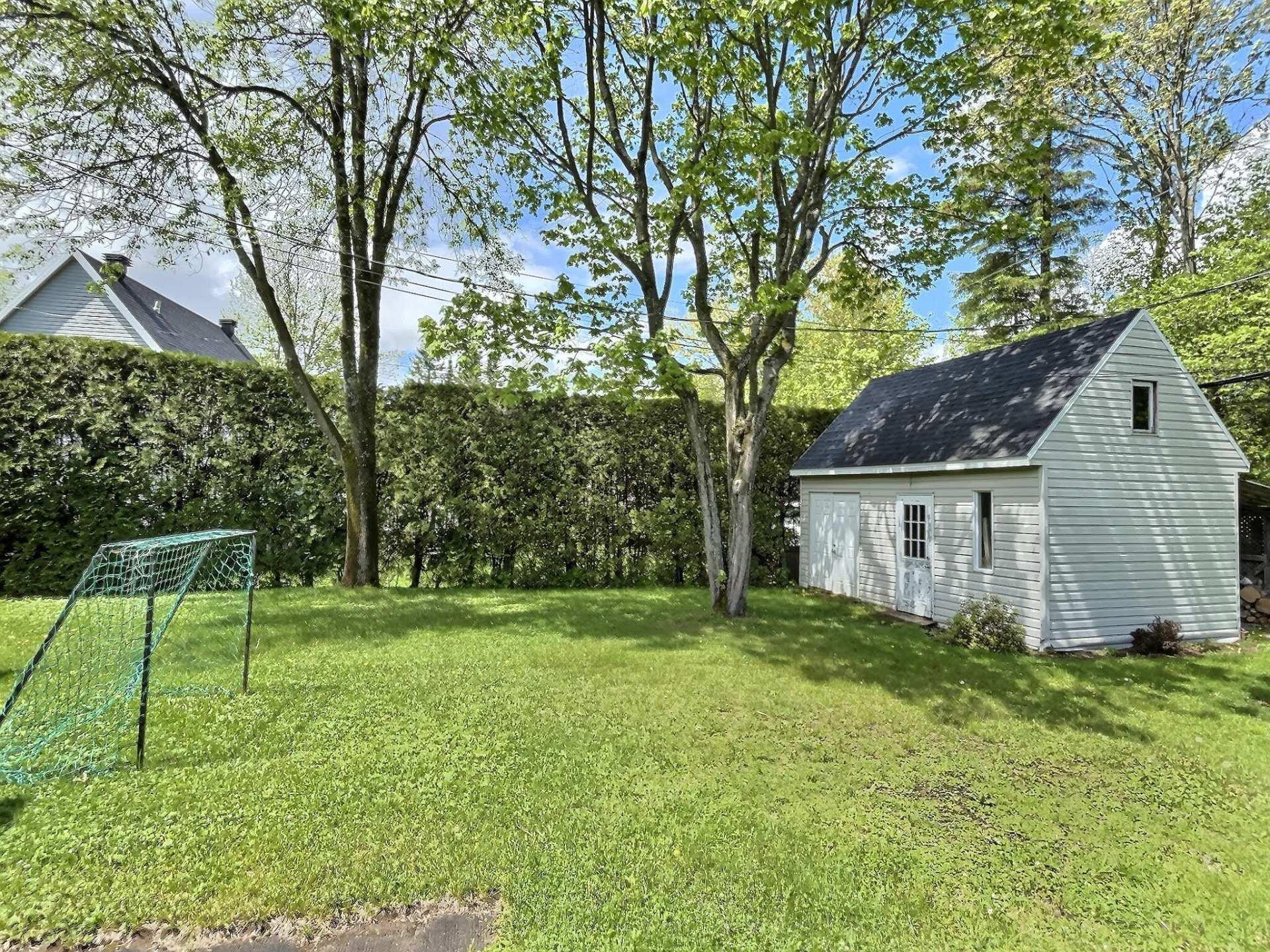 









3


Rue de la Colline

,
Sainte-Catherine-de-la-Jacques-Cartier,




QC
G3N2P5


