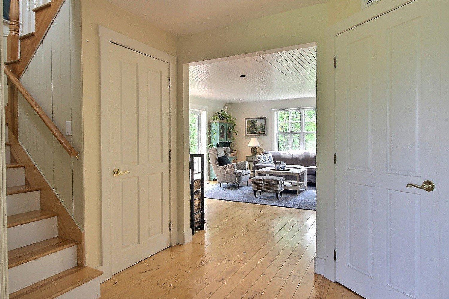 









2595


Ch. Holmes

,
Barnston-Ouest,




QC
J0B1C0

