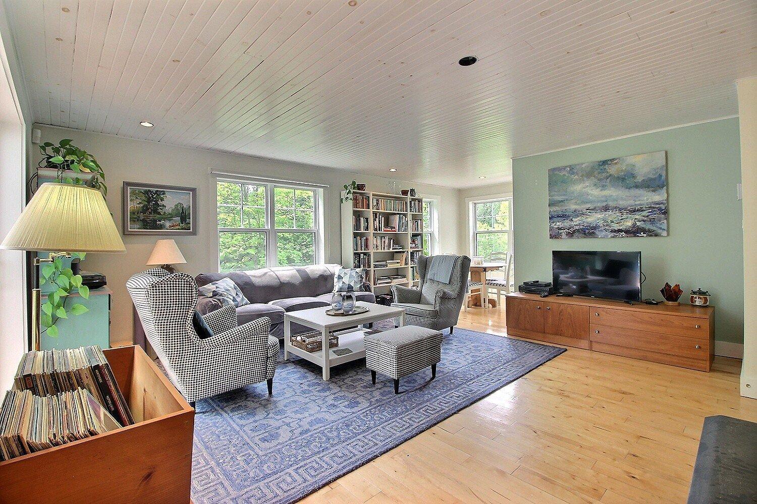 









2595


Ch. Holmes

,
Barnston-Ouest,




QC
J0B1C0


