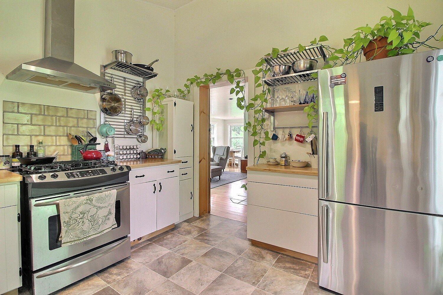 









2595


Ch. Holmes

,
Barnston-Ouest,




QC
J0B1C0

