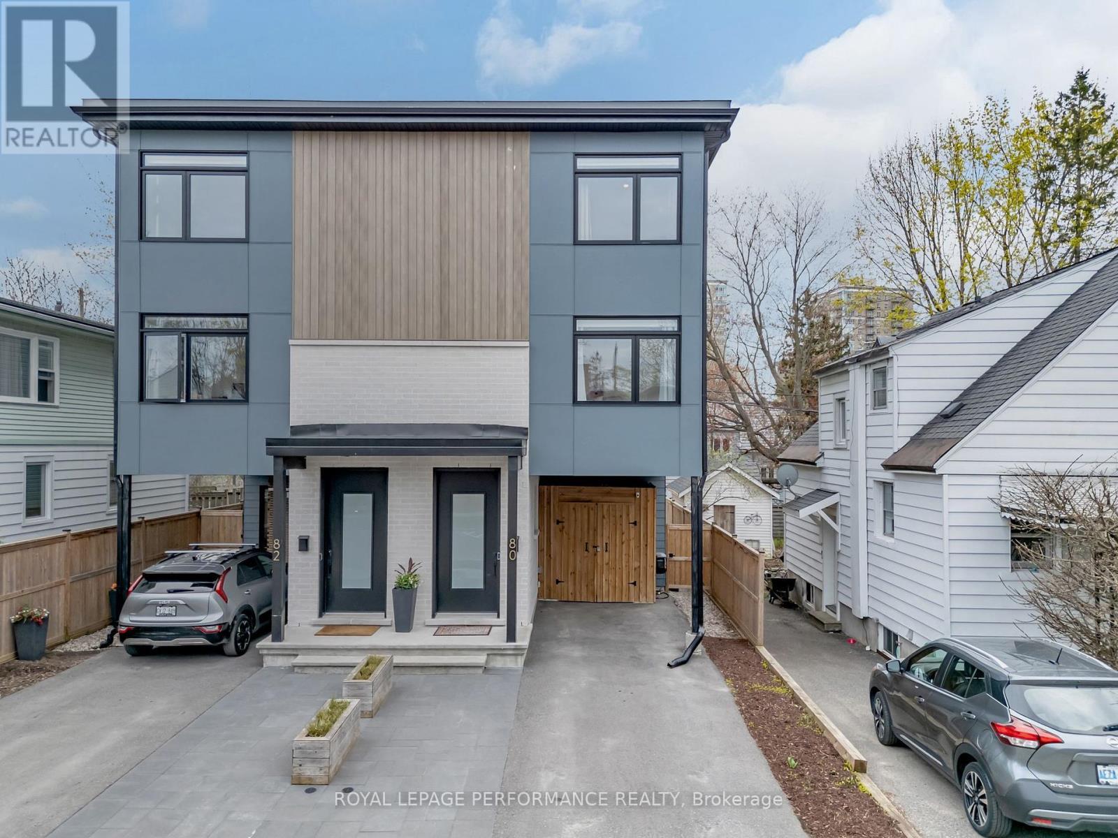 












80 DAGMAR AVENUE

,
Ottawa,




Ontario
K1L5T4

