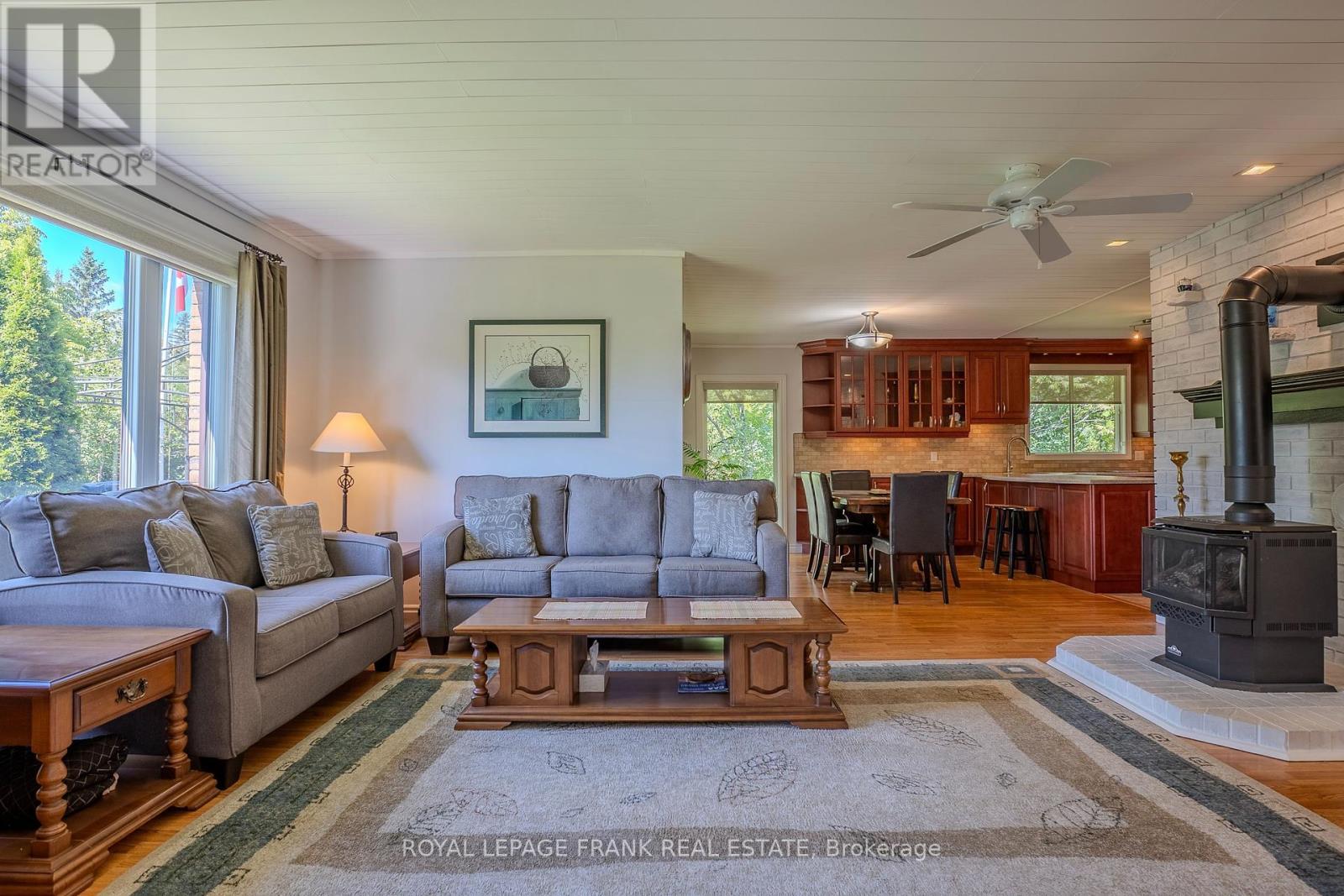 












41 PIRATES GLEN DRIVE

,
Trent Lakes,




Ontario
K0M1A0

