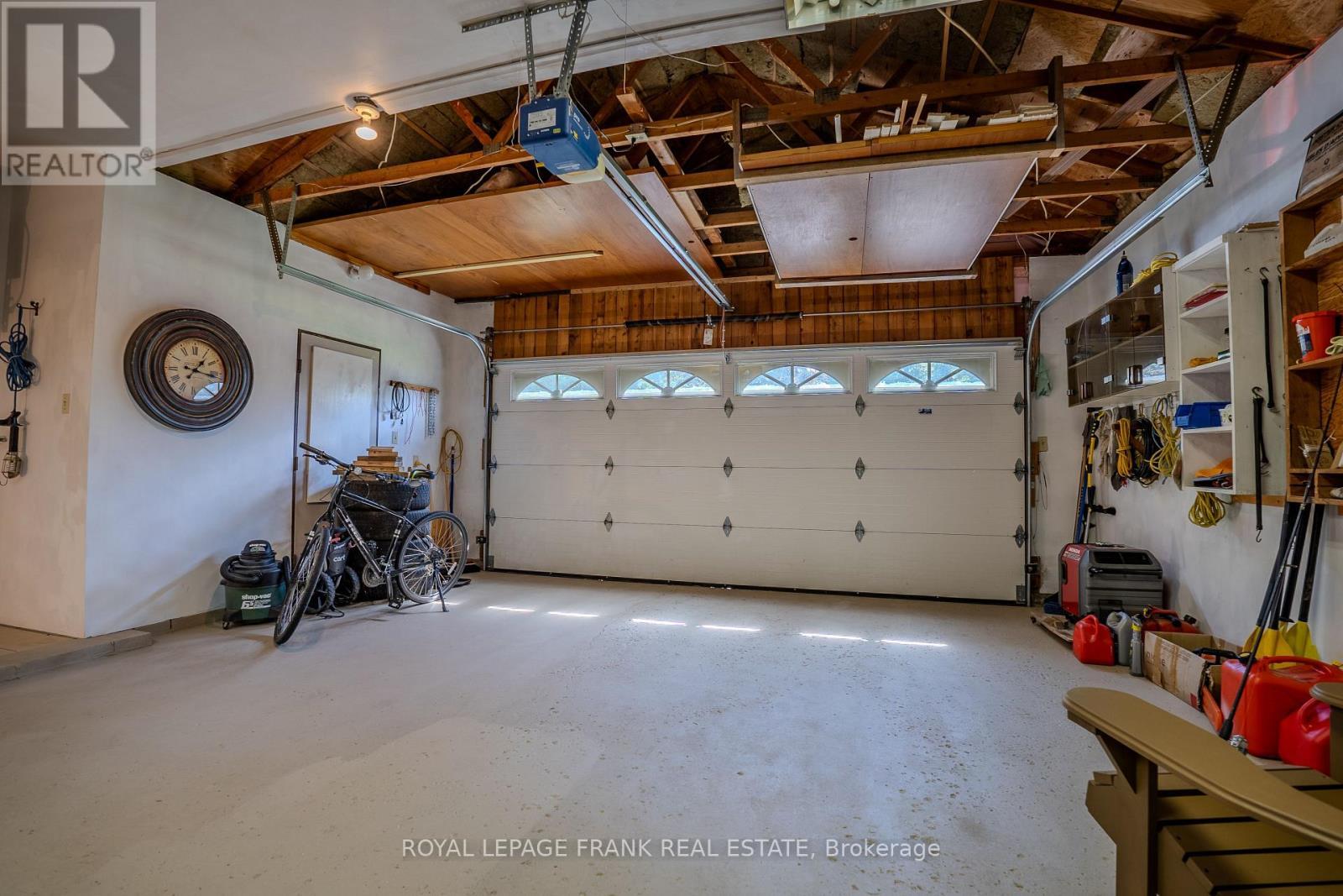 












41 PIRATES GLEN DRIVE

,
Trent Lakes,




Ontario
K0M1A0

