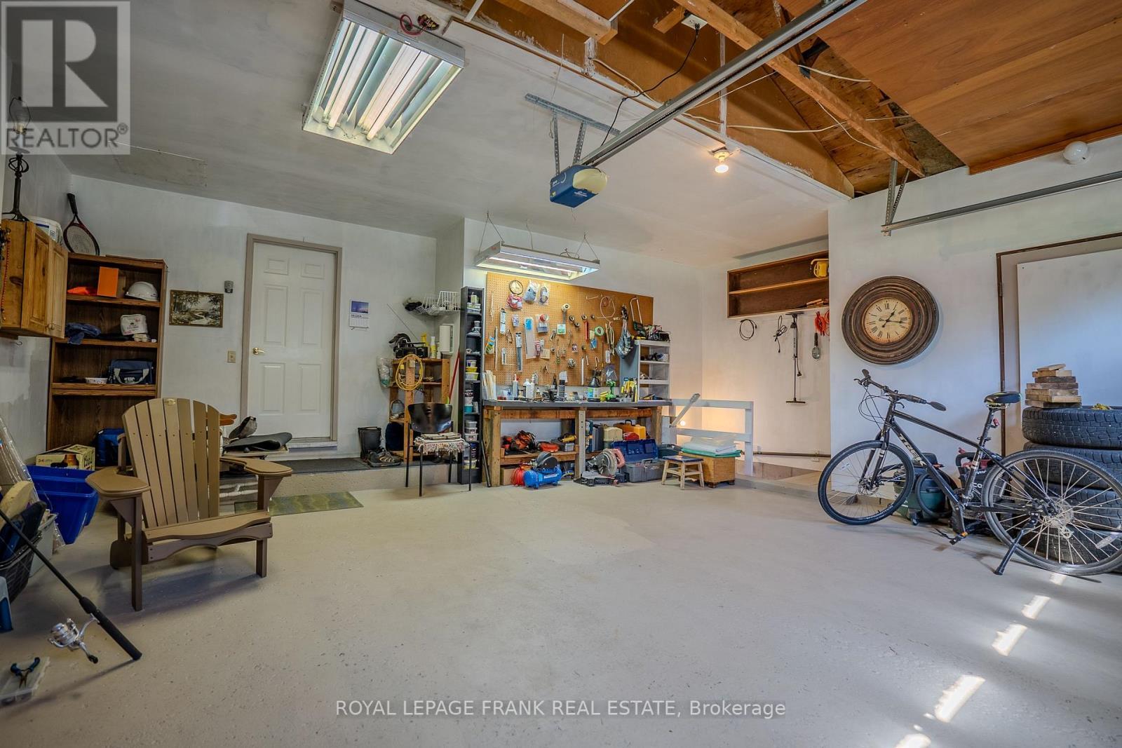 












41 PIRATES GLEN DRIVE

,
Trent Lakes,




Ontario
K0M1A0

