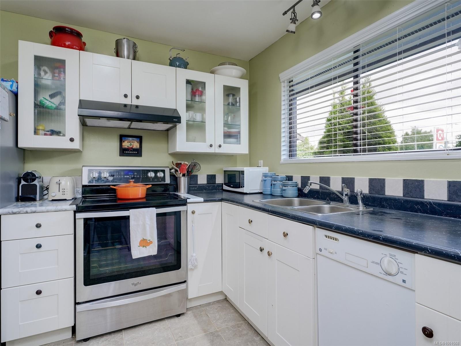 









1506


Admirals

Rd, 3,
View Royal,




BC
V9A 7B1

