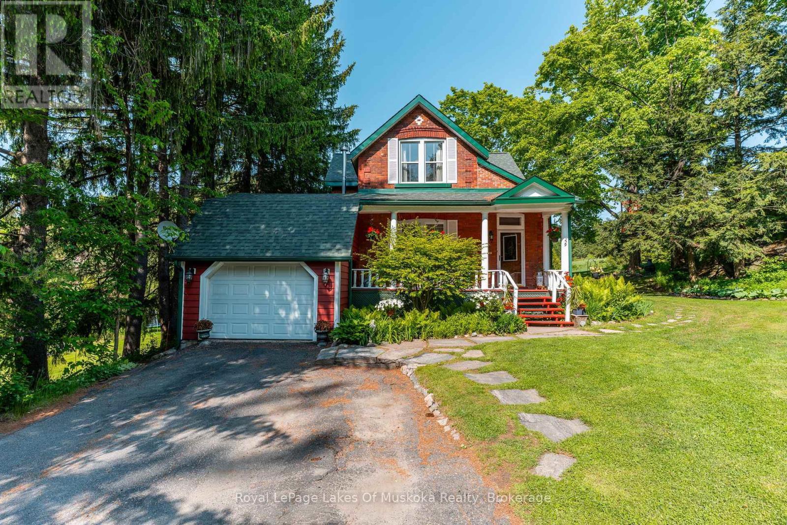 












229 FRASERBURG ROAD

,
Bracebridge (Macaulay),




Ontario
P1L0G9

