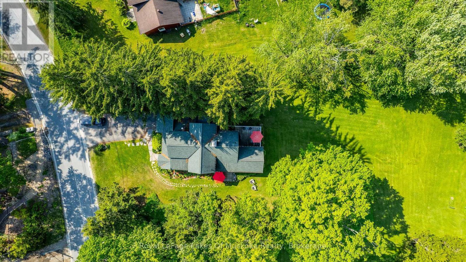 












229 FRASERBURG ROAD

,
Bracebridge (Macaulay),




Ontario
P1L0G9


