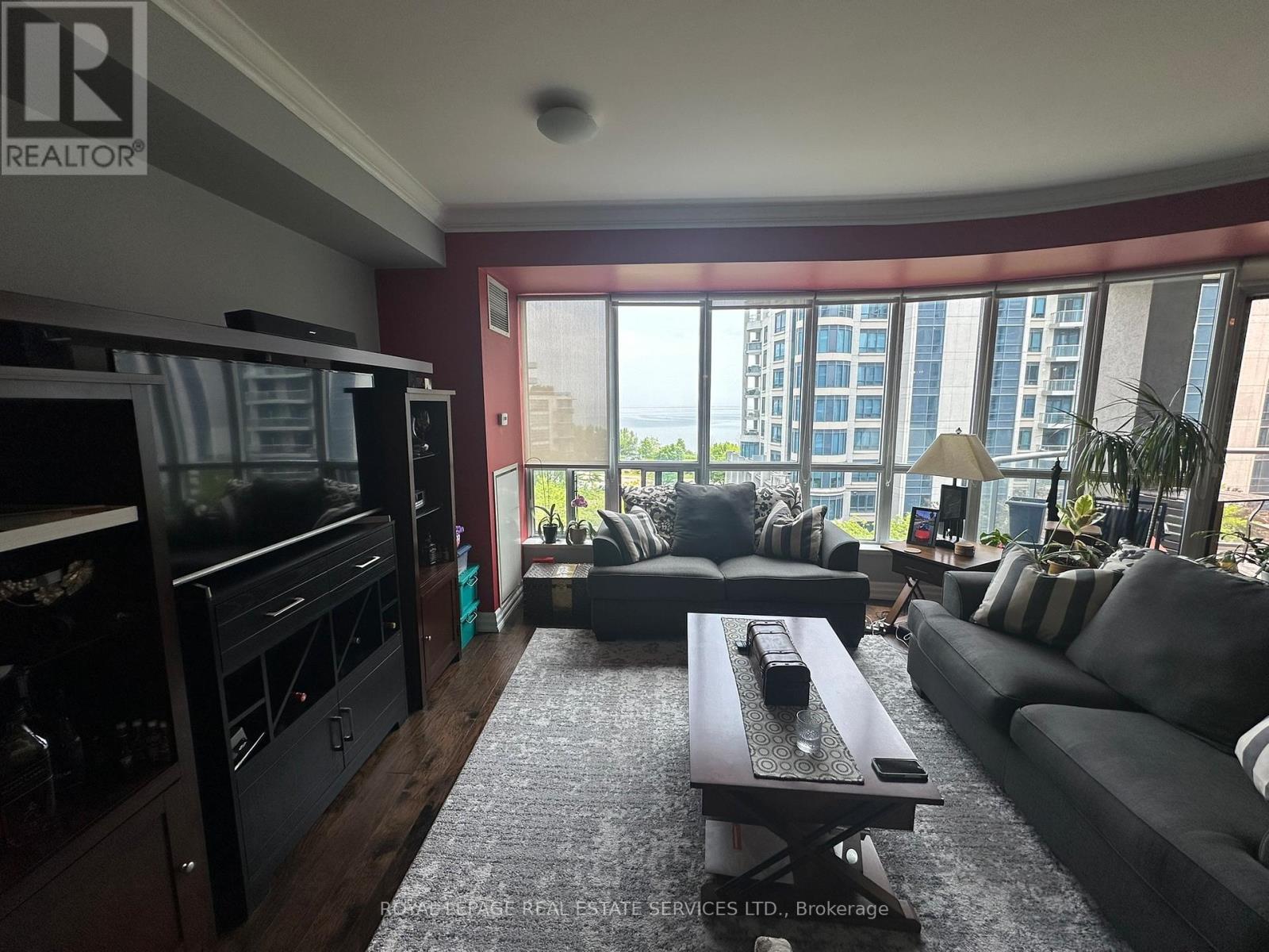 












511 - 2083 LAKE SHORE BOULEVARD W

,
Toronto,




Ontario
M8V4G2

