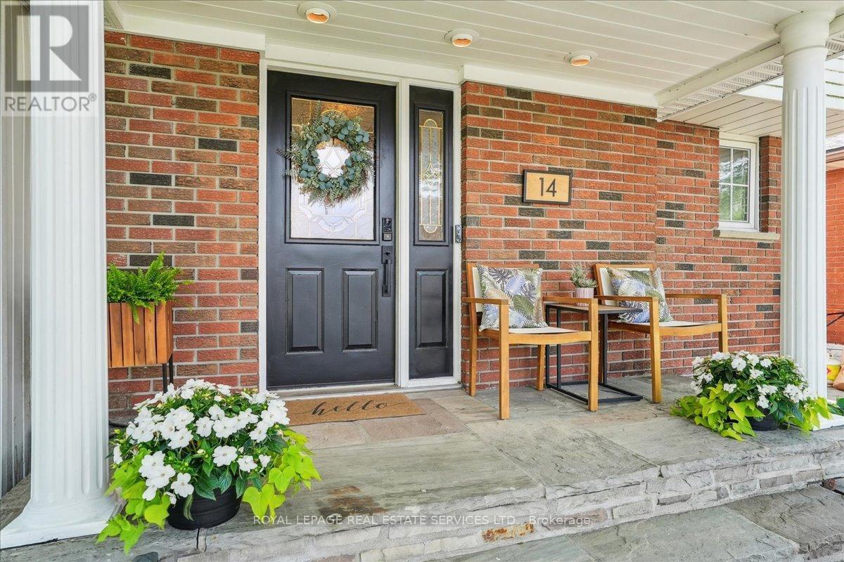 












14 DUBARRY BOULEVARD

,
Hamilton,




Ontario
L8T2V4

