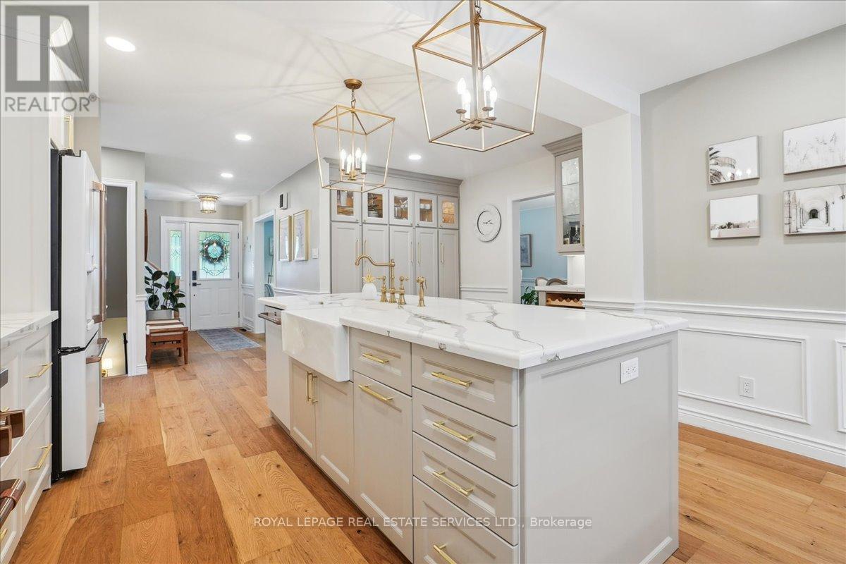 












14 DUBARRY BOULEVARD

,
Hamilton,




Ontario
L8T2V4

