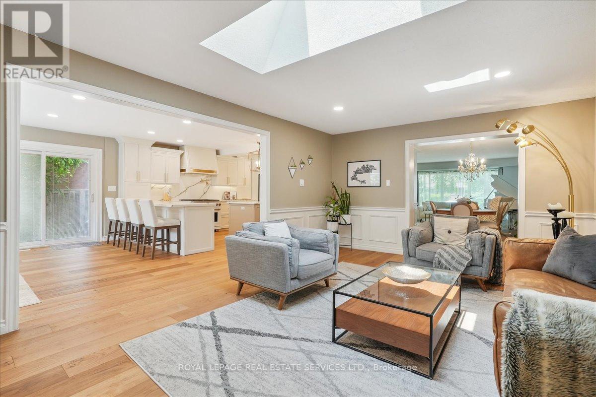 












14 DUBARRY BOULEVARD

,
Hamilton,




Ontario
L8T2V4

