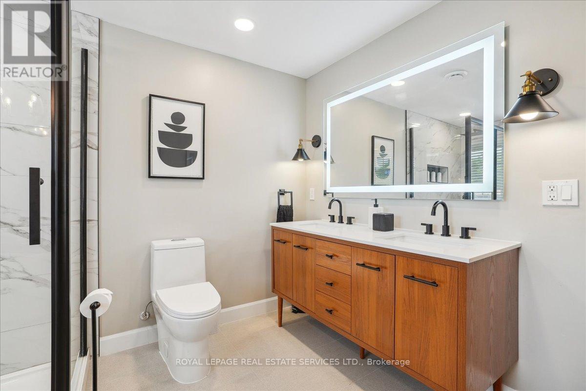












14 DUBARRY BOULEVARD

,
Hamilton,




Ontario
L8T2V4

