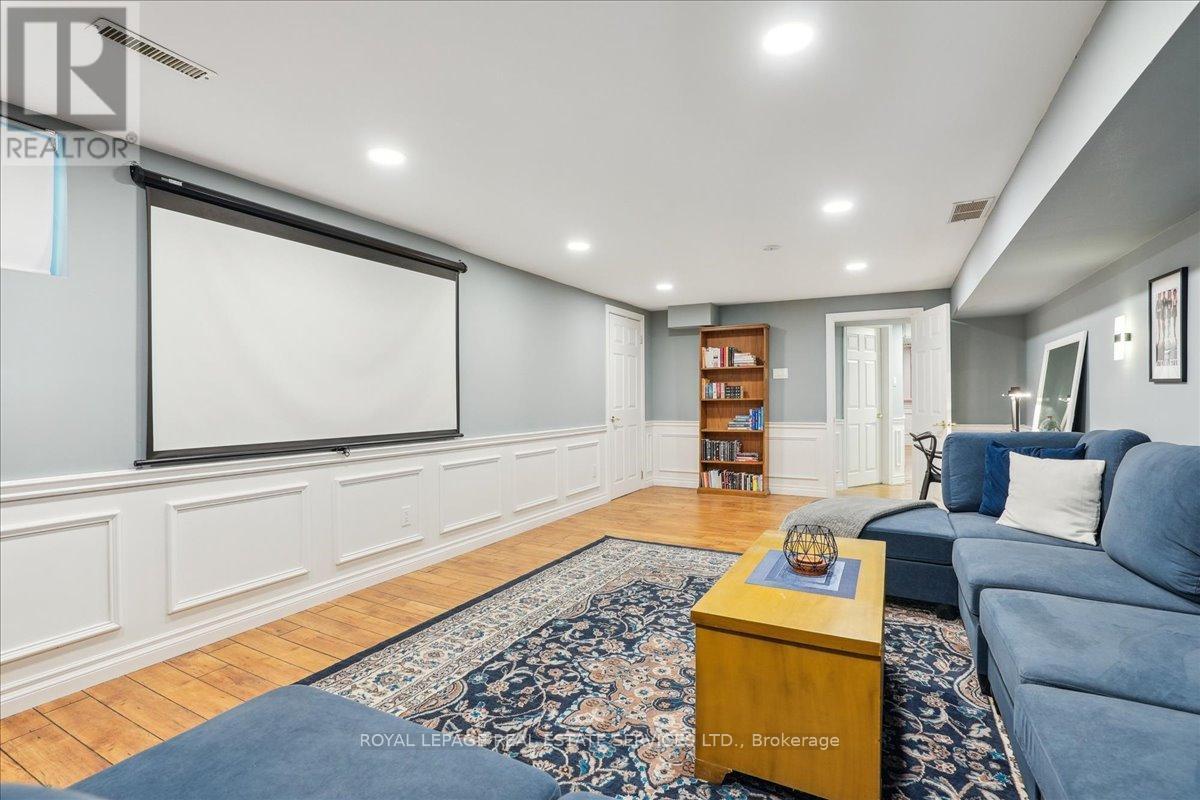 












14 DUBARRY BOULEVARD

,
Hamilton,




Ontario
L8T2V4

