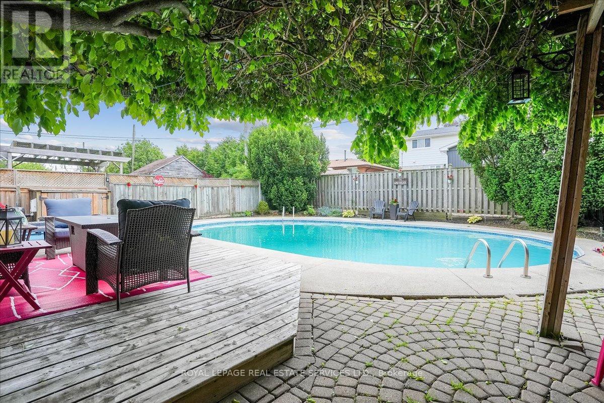 












14 DUBARRY BOULEVARD

,
Hamilton,




Ontario
L8T2V4

