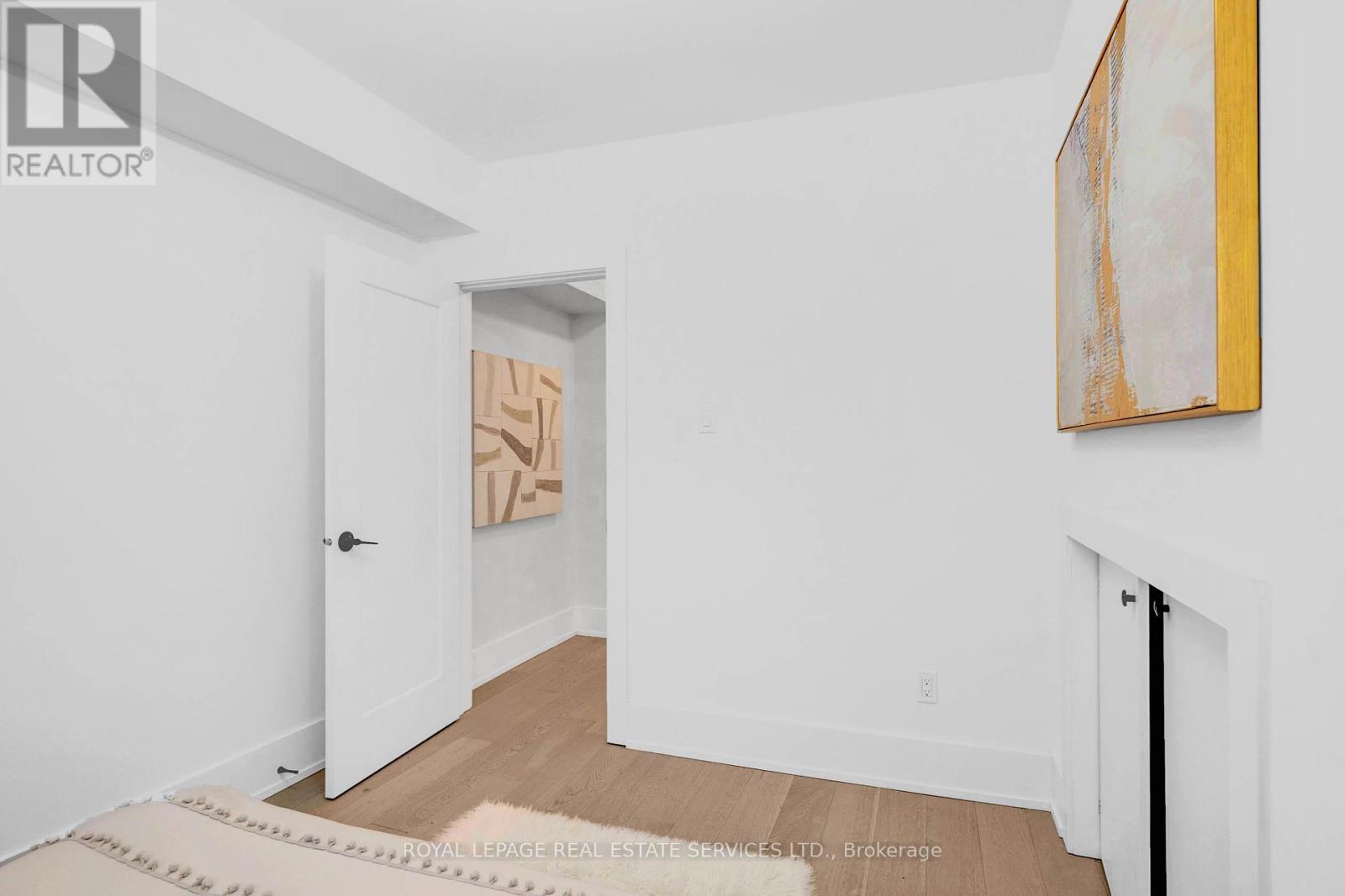












248 WALES CRESCENT

,
Oakville,




Ontario
L6L3X7

