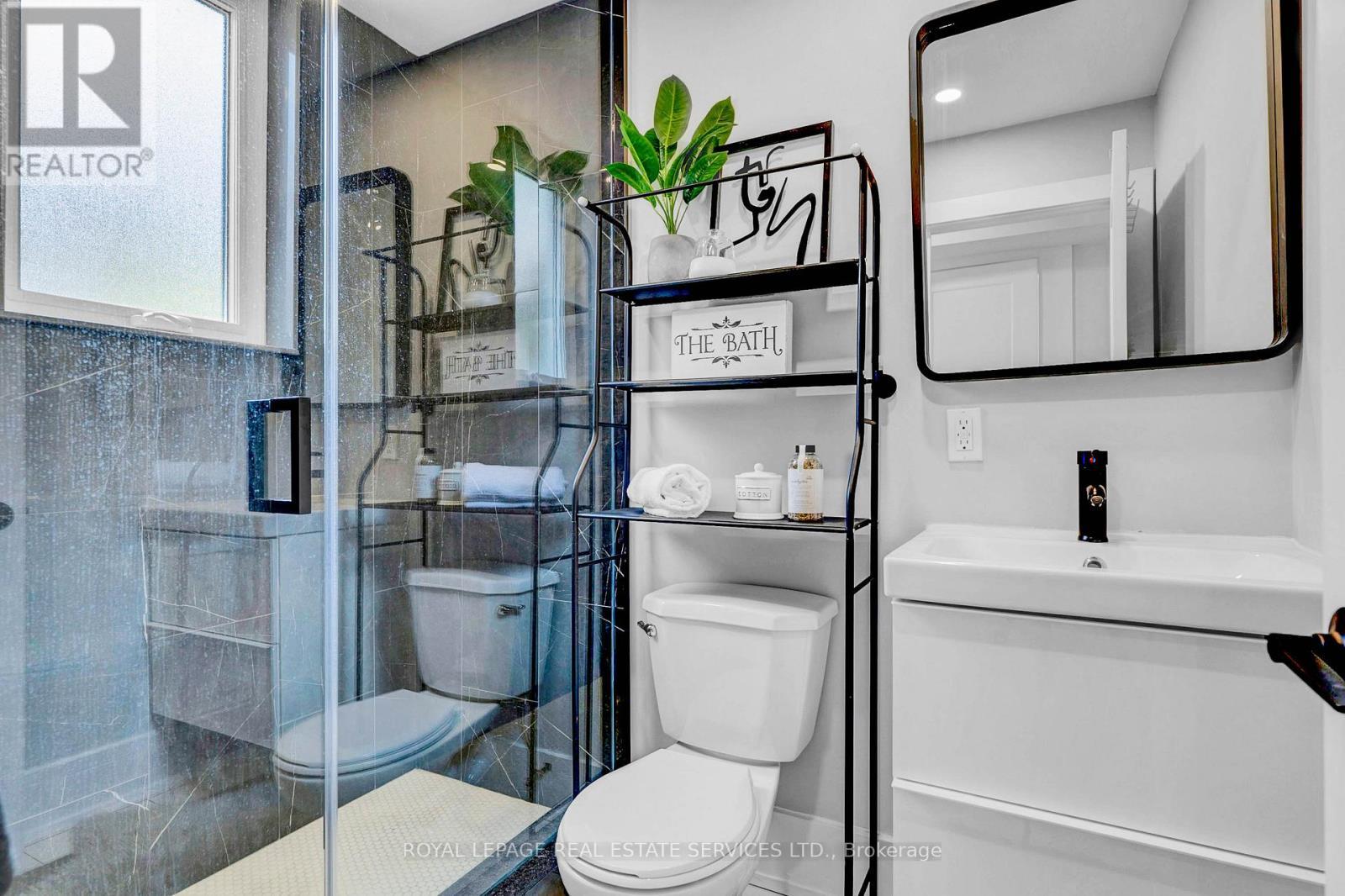












248 WALES CRESCENT

,
Oakville,




Ontario
L6L3X7

