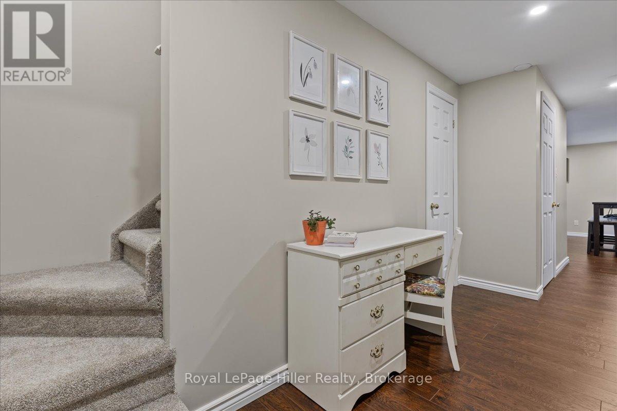 












83 BELL COURT

,
Stratford,




Ontario
N5A7W8

