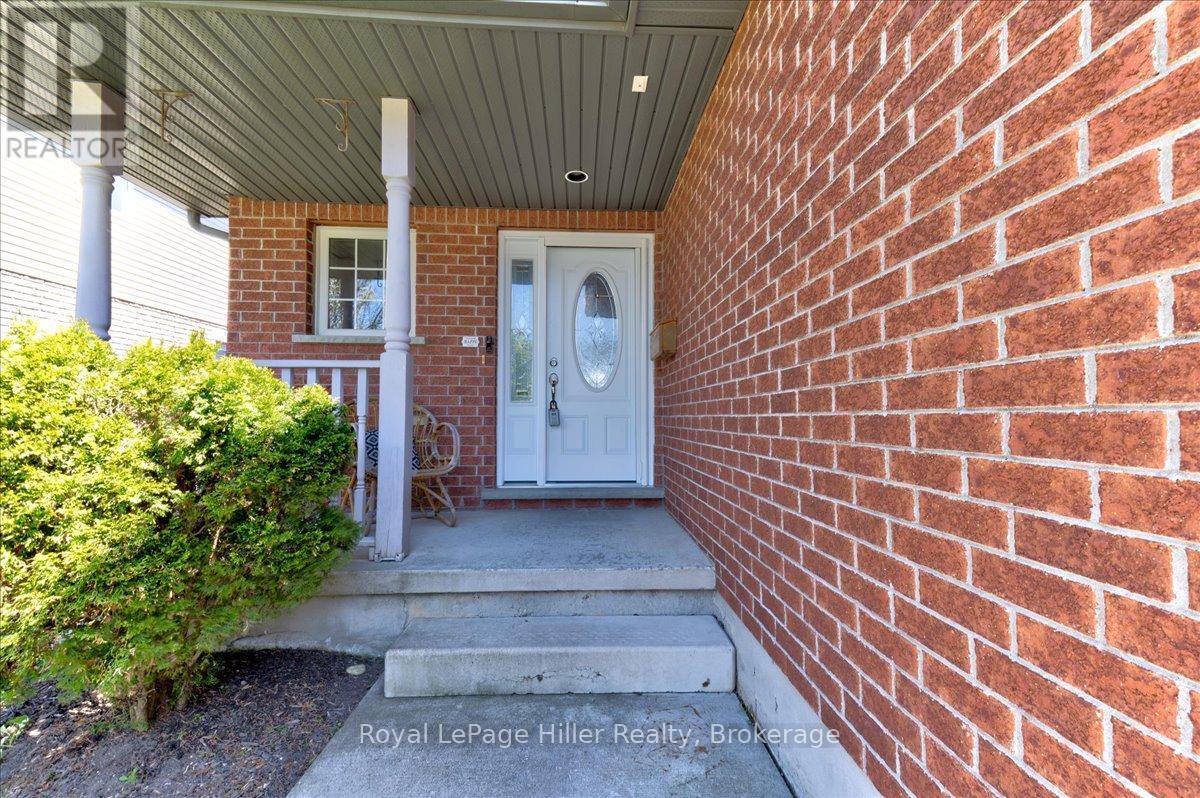 












83 BELL COURT

,
Stratford,




Ontario
N5A7W8

