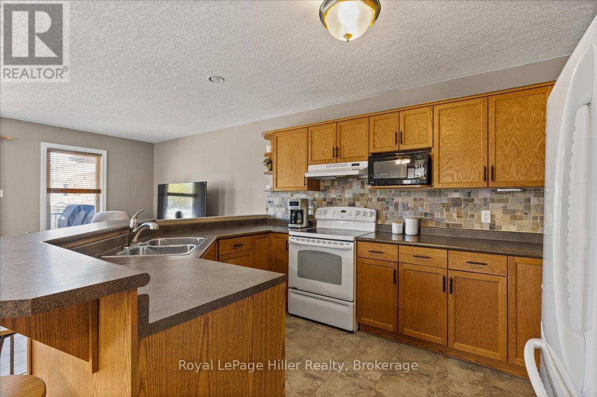 












83 BELL COURT

,
Stratford,




Ontario
N5A7W8

