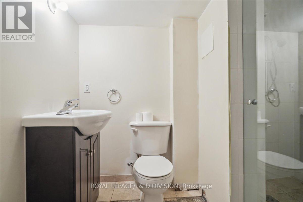 












51 CHICORA AVENUE

,
Toronto,




Ontario
M5R1T7

