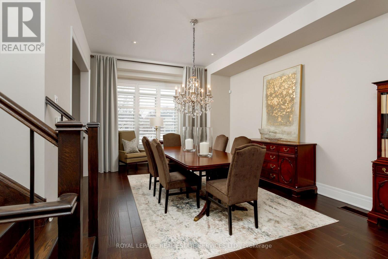 












251 HANOVER STREET

,
Oakville,




Ontario
L6K0H3

