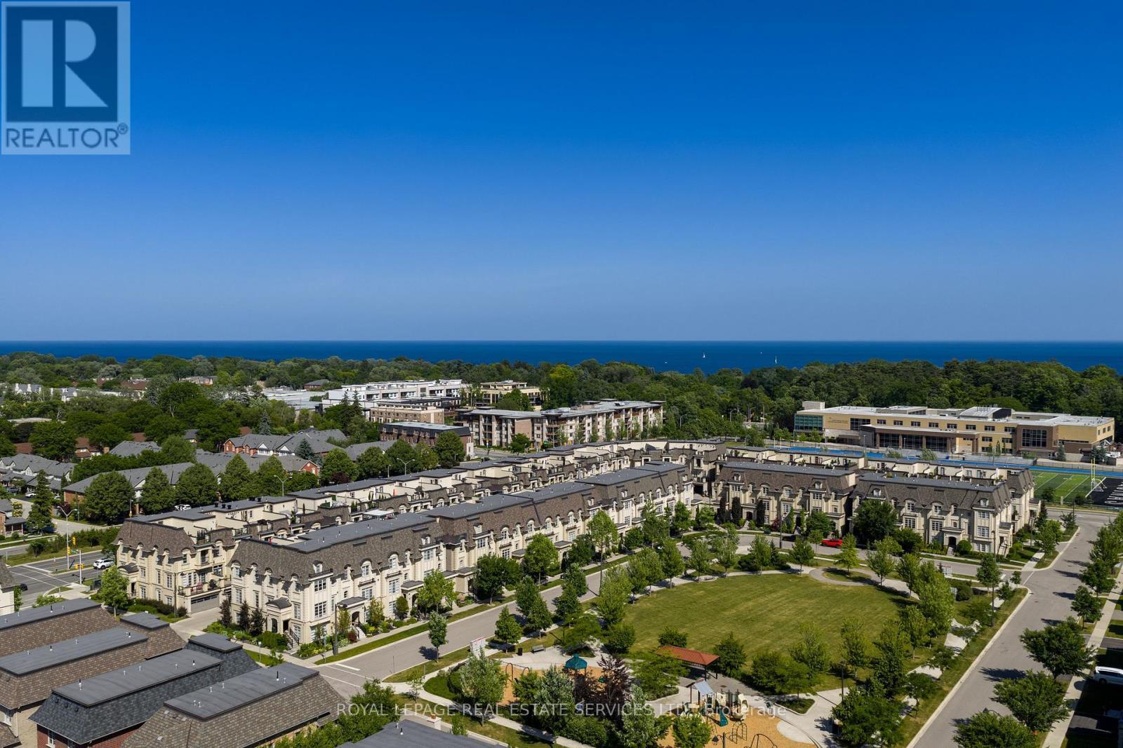 












251 HANOVER STREET

,
Oakville,




Ontario
L6K0H3

