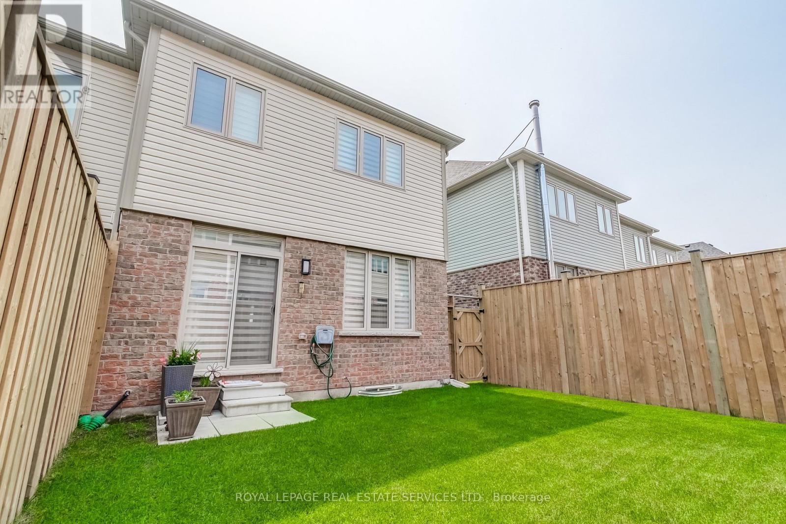 












126 MUTRIE BOULEVARD

,
Guelph/Eramosa,




Ontario
N0B2K0


