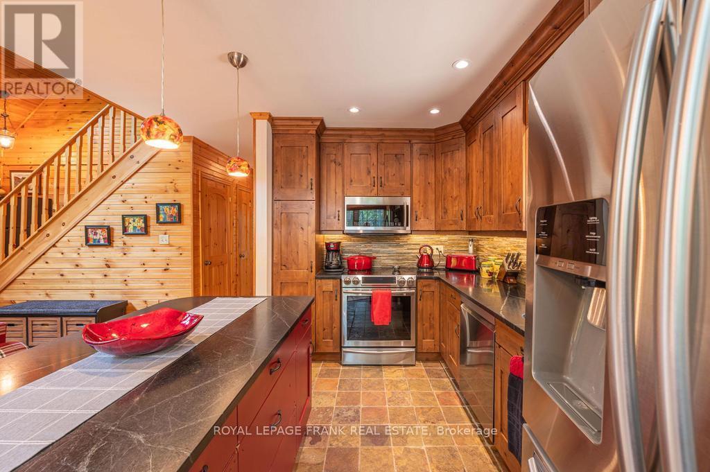 












120 SUGARBUSH CRESCENT

,
Trent Lakes,




Ontario
K0L1J0


