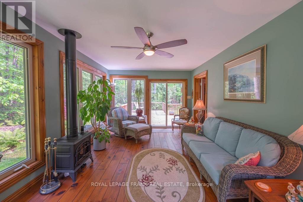 












120 SUGARBUSH CRESCENT

,
Trent Lakes,




Ontario
K0L1J0


