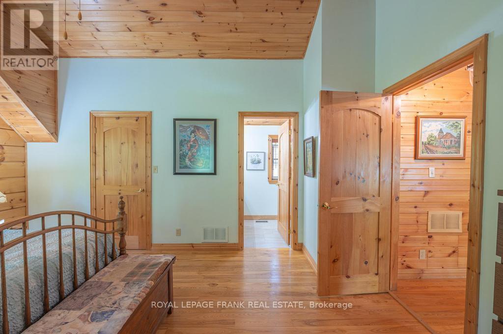 












120 SUGARBUSH CRESCENT

,
Trent Lakes,




Ontario
K0L1J0

