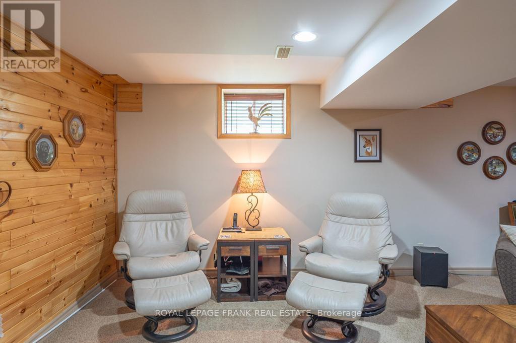 












120 SUGARBUSH CRESCENT

,
Trent Lakes,




Ontario
K0L1J0

