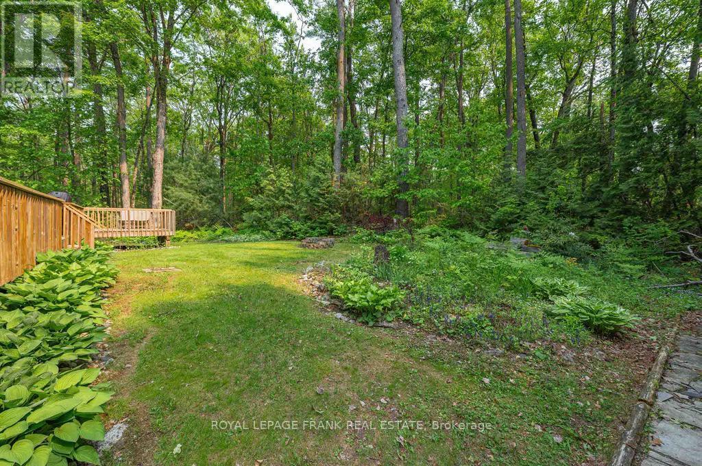 












120 SUGARBUSH CRESCENT

,
Trent Lakes,




Ontario
K0L1J0

