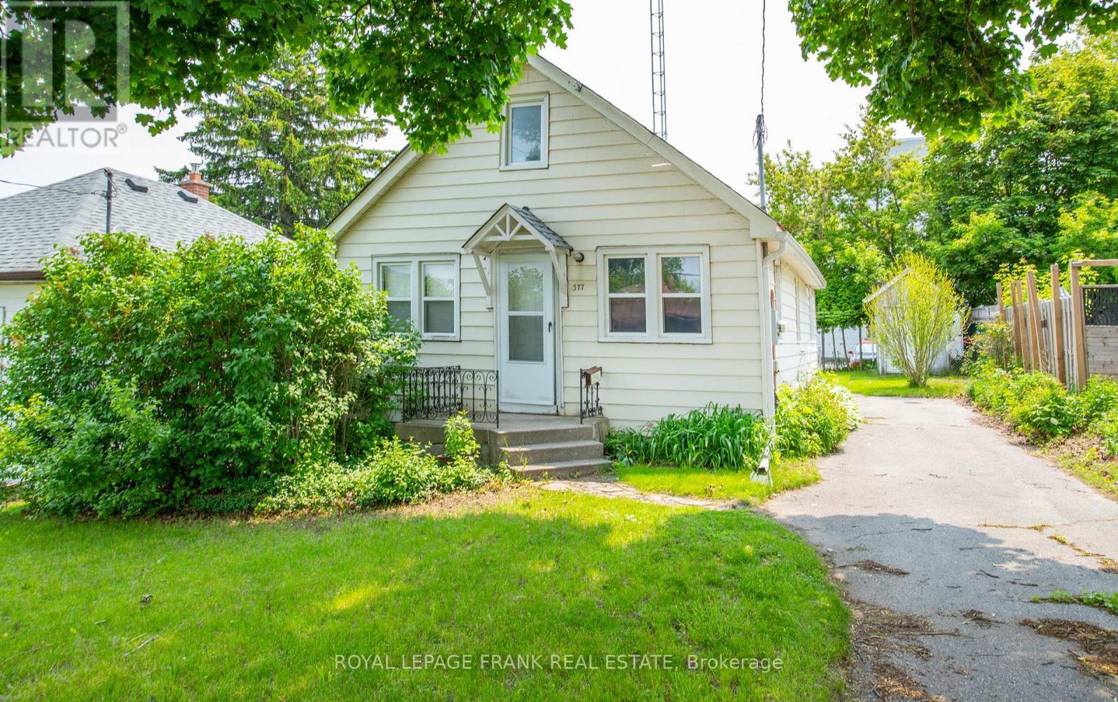 












377 ADELAIDE AVENUE W

,
Oshawa (McLaughlin),




Ontario
L1J2R7

