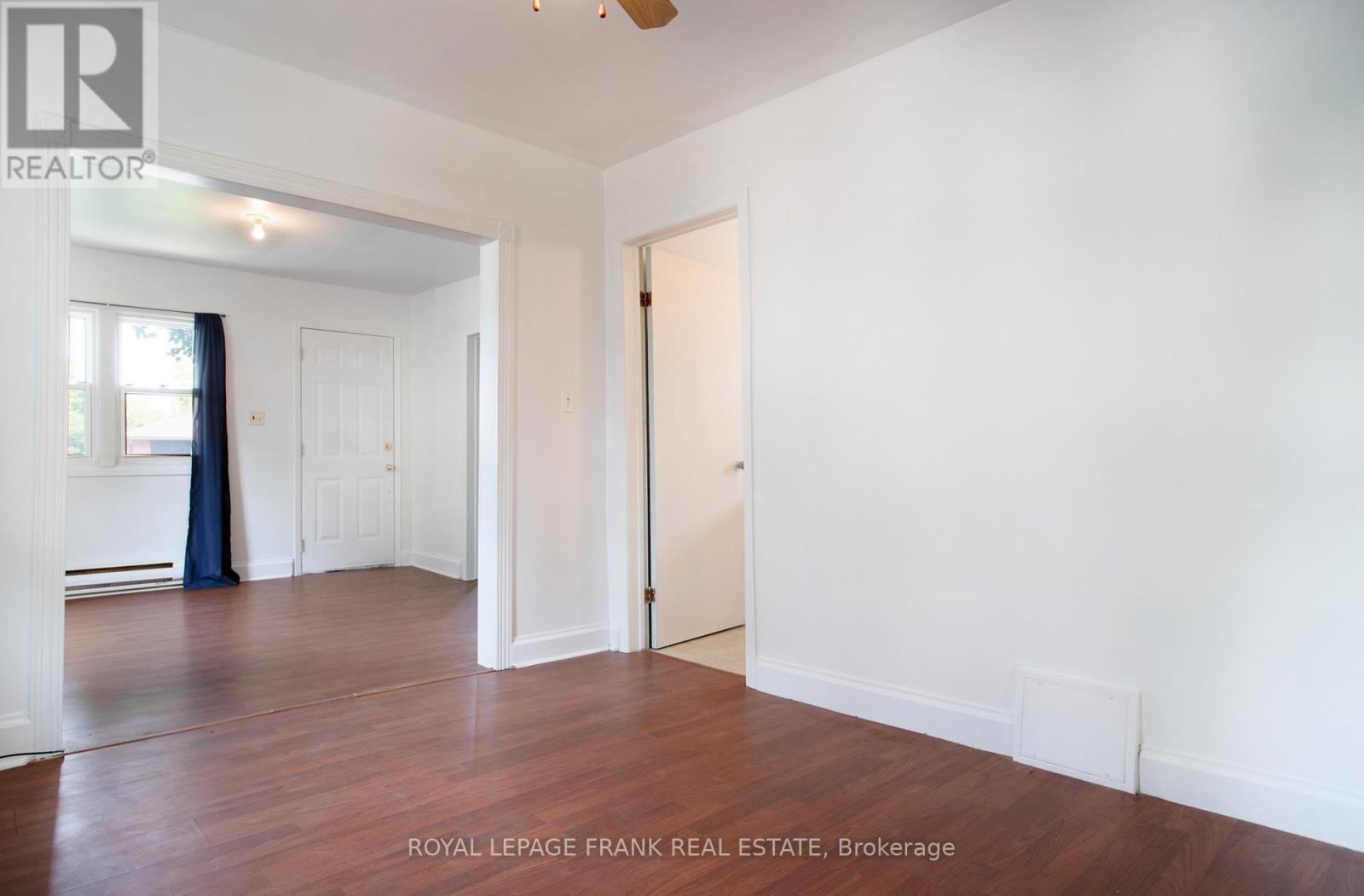 












377 ADELAIDE AVENUE W

,
Oshawa (McLaughlin),




Ontario
L1J2R7

