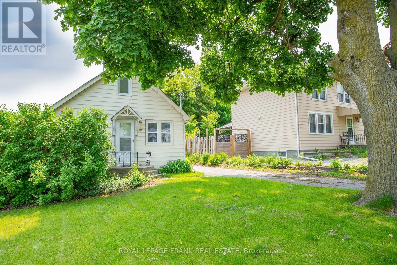 












377 ADELAIDE AVENUE W

,
Oshawa (McLaughlin),




Ontario
L1J2R7

