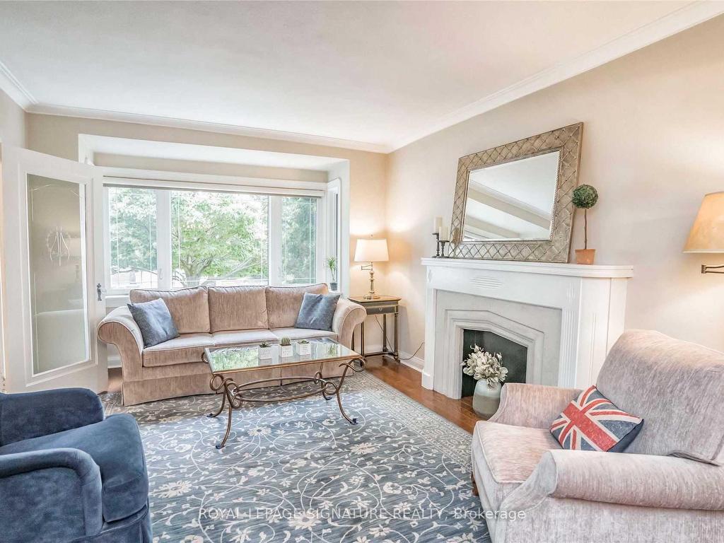 









20


Roblin

Avenue,
Toronto,




ON
M4C 3P8


