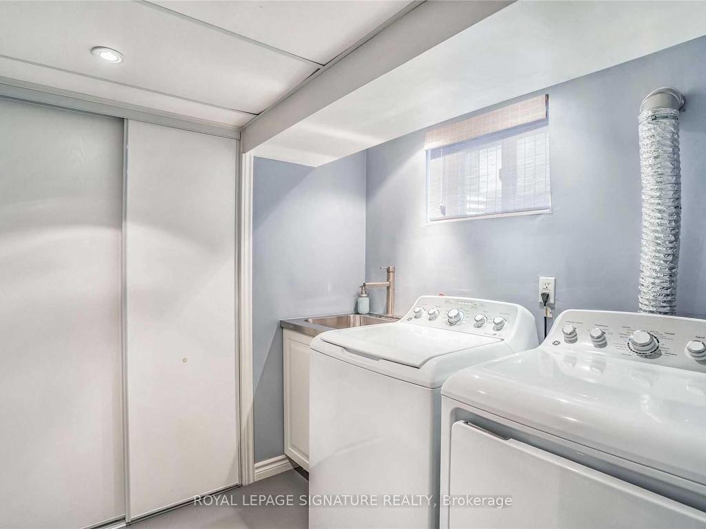









20


Roblin

Avenue,
Toronto,




ON
M4C 3P8

