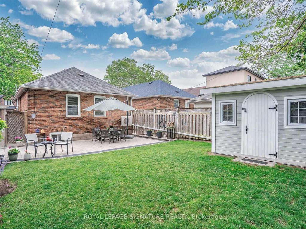 









20


Roblin

Avenue,
Toronto,




ON
M4C 3P8

